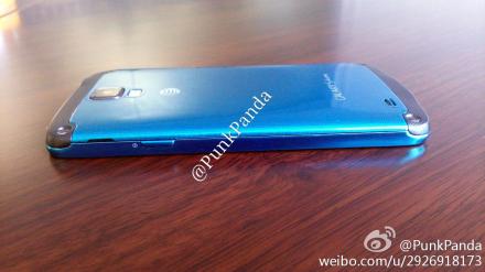 samsung-galaxy-s4-active-02