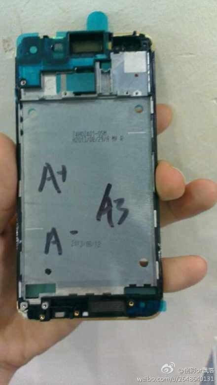 HTC-One-gold-leaked-02