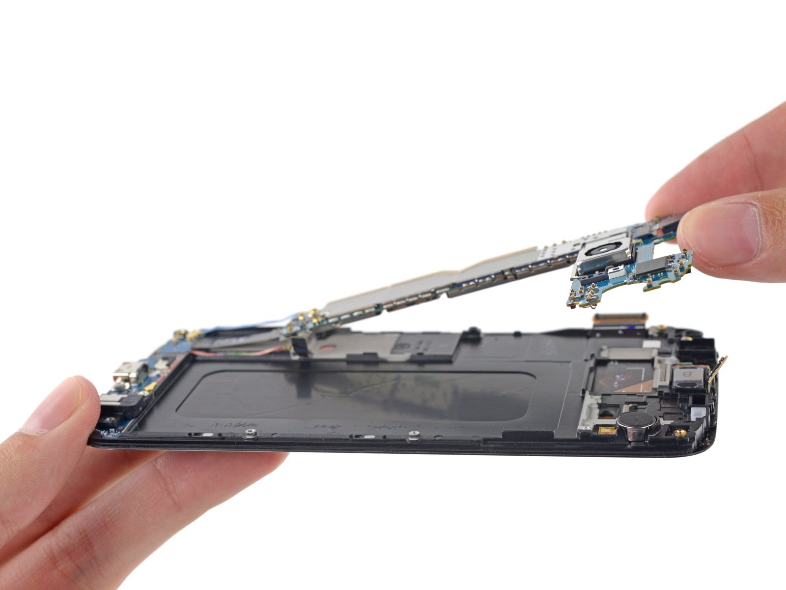 Samsung Galaxy S6 smontato da iFixit: la riparabilità è piuttosto bassa