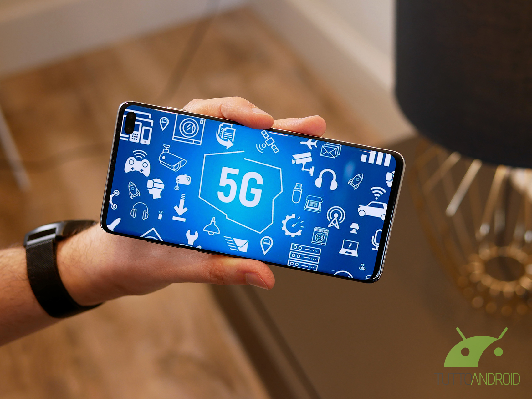 Connettivita 5g logo utilizzi specifiche 