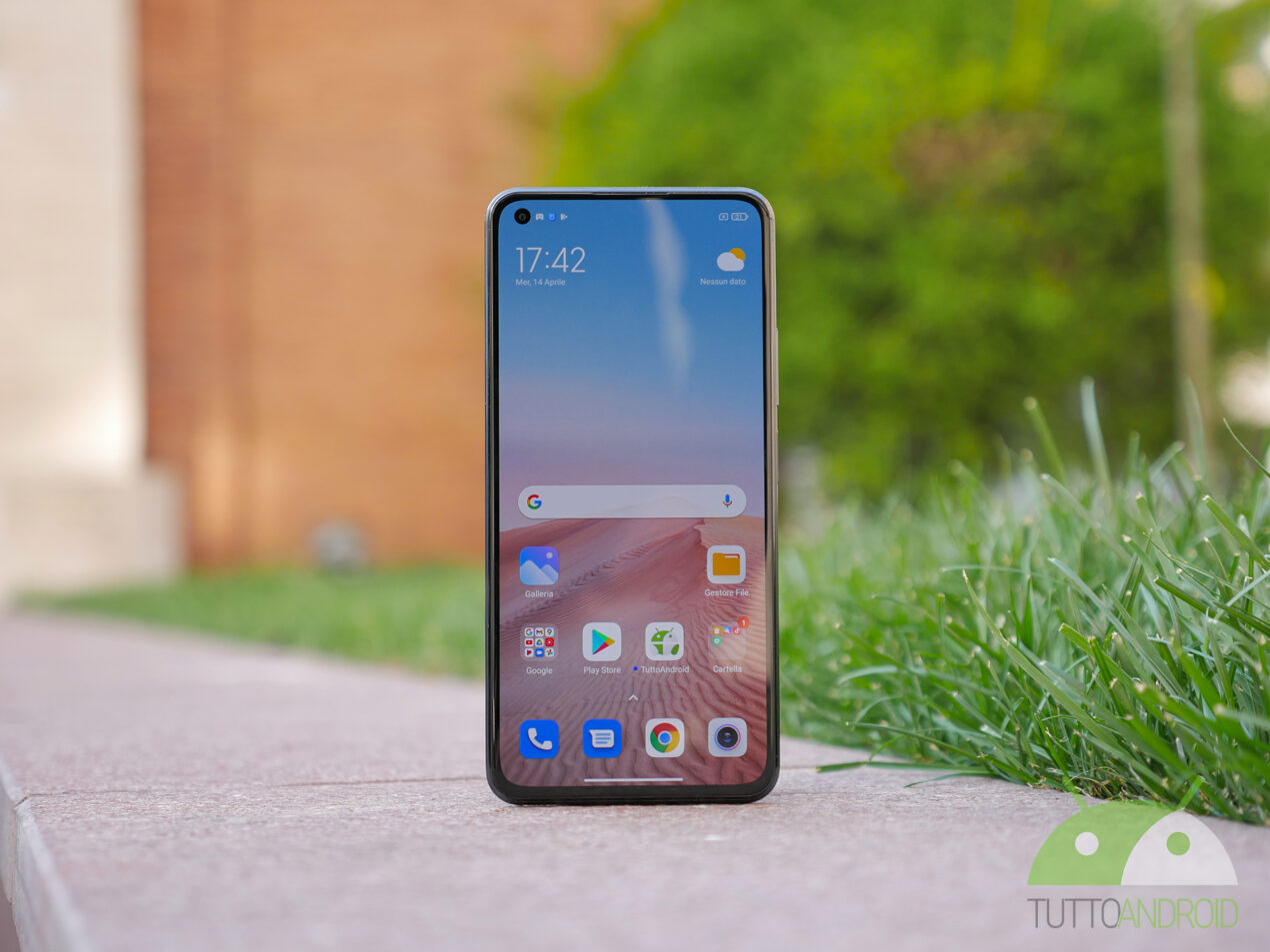 Android 12 continua a espandersi e arriva su altri tre smartphone