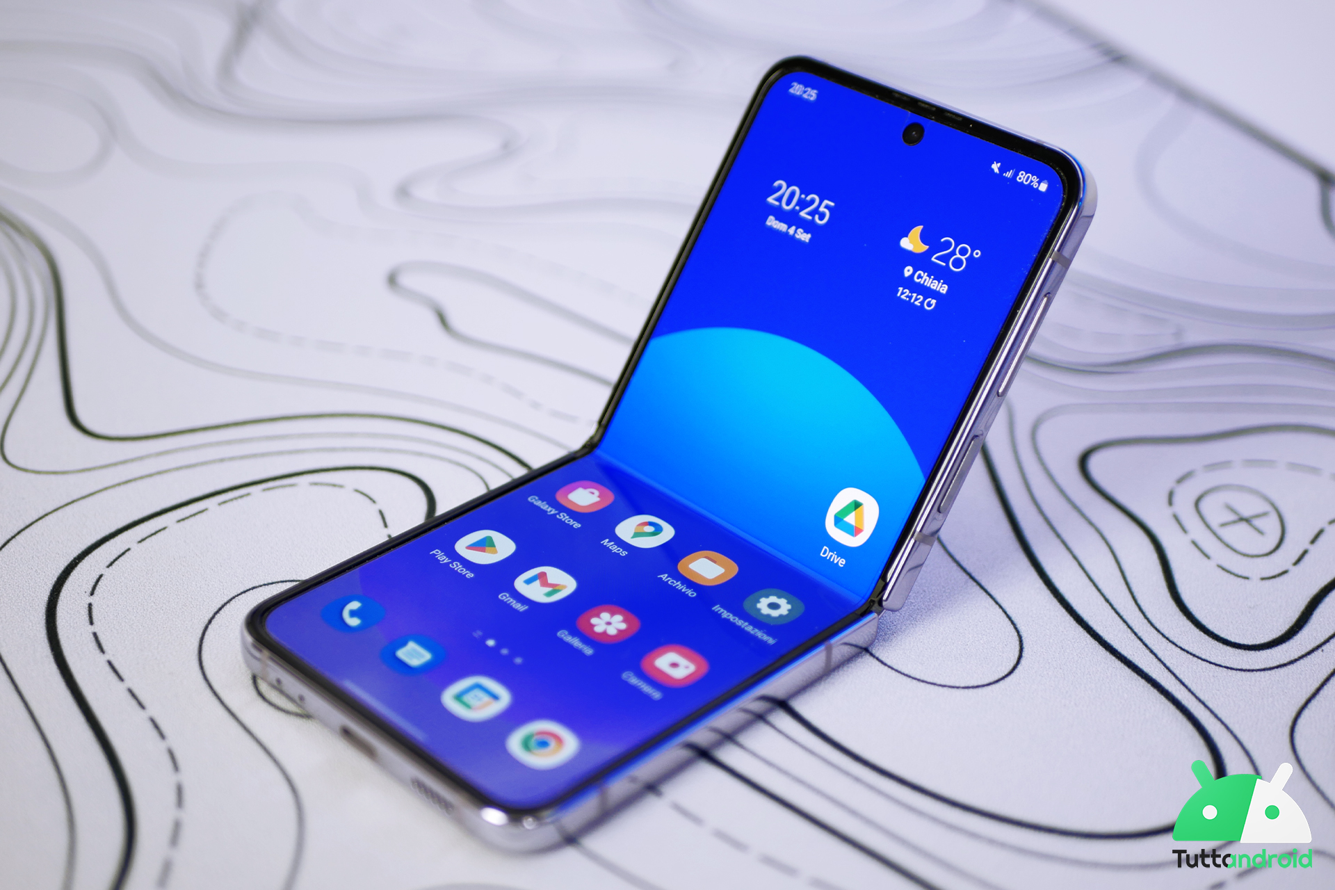 samsung galaxy z flip 4 tta display