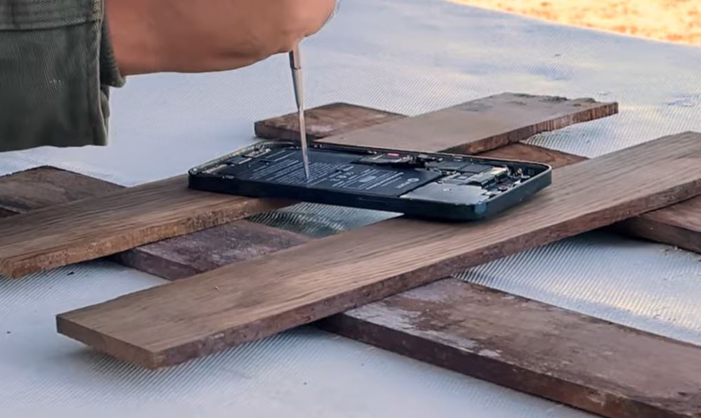 iFixit batteria smartphone