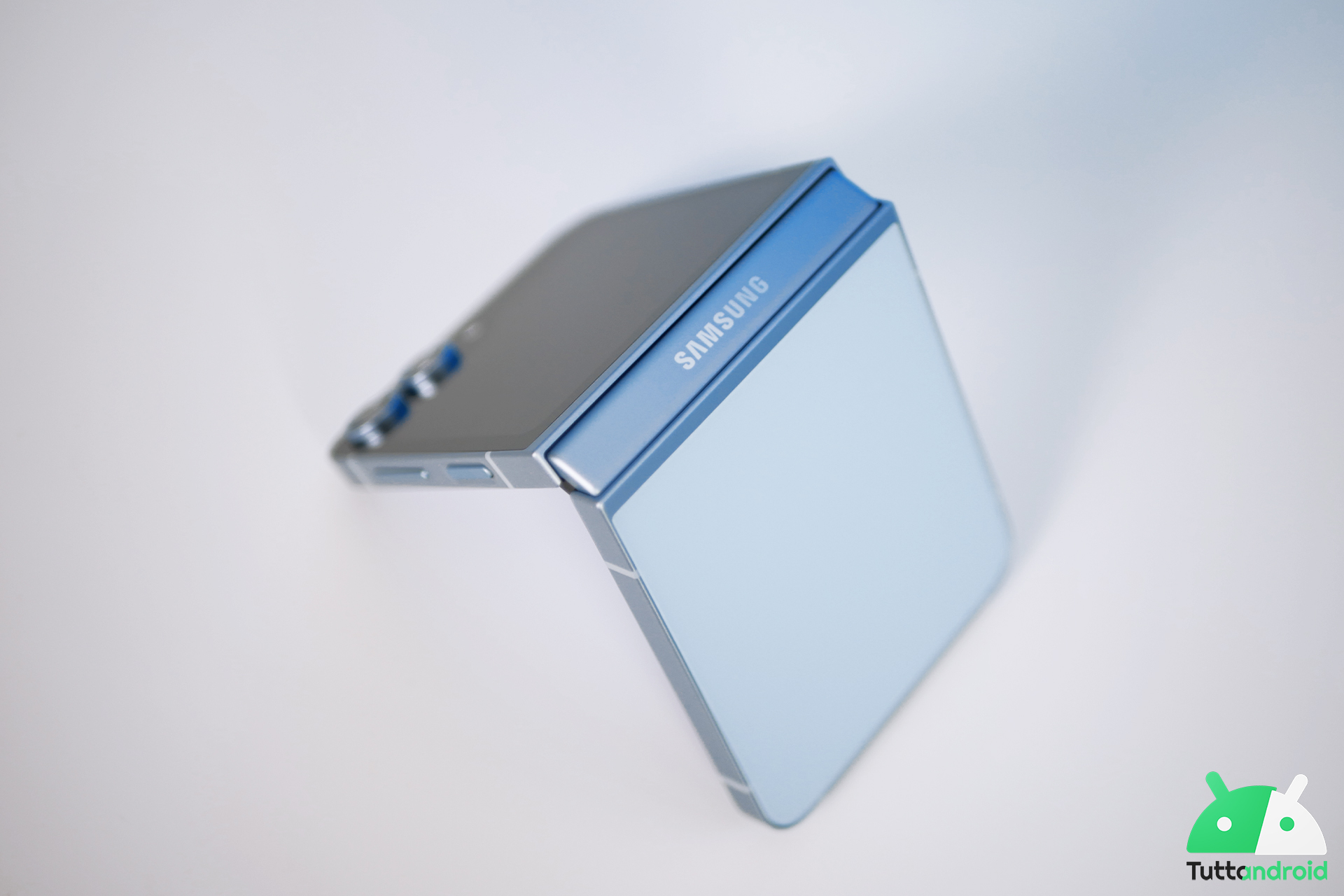 Samsung Galaxy Z Flip6 